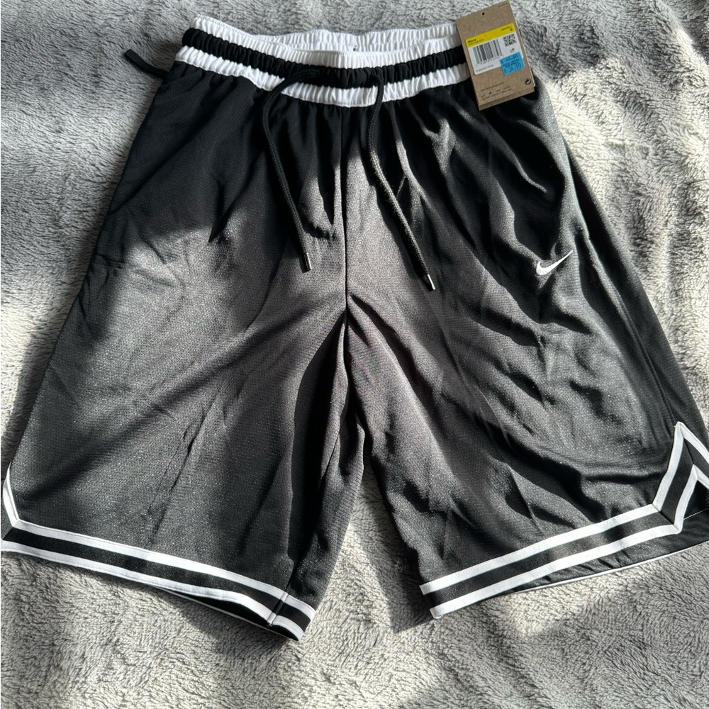 Nike athletic basketball shorts (size small) BRAND NEW